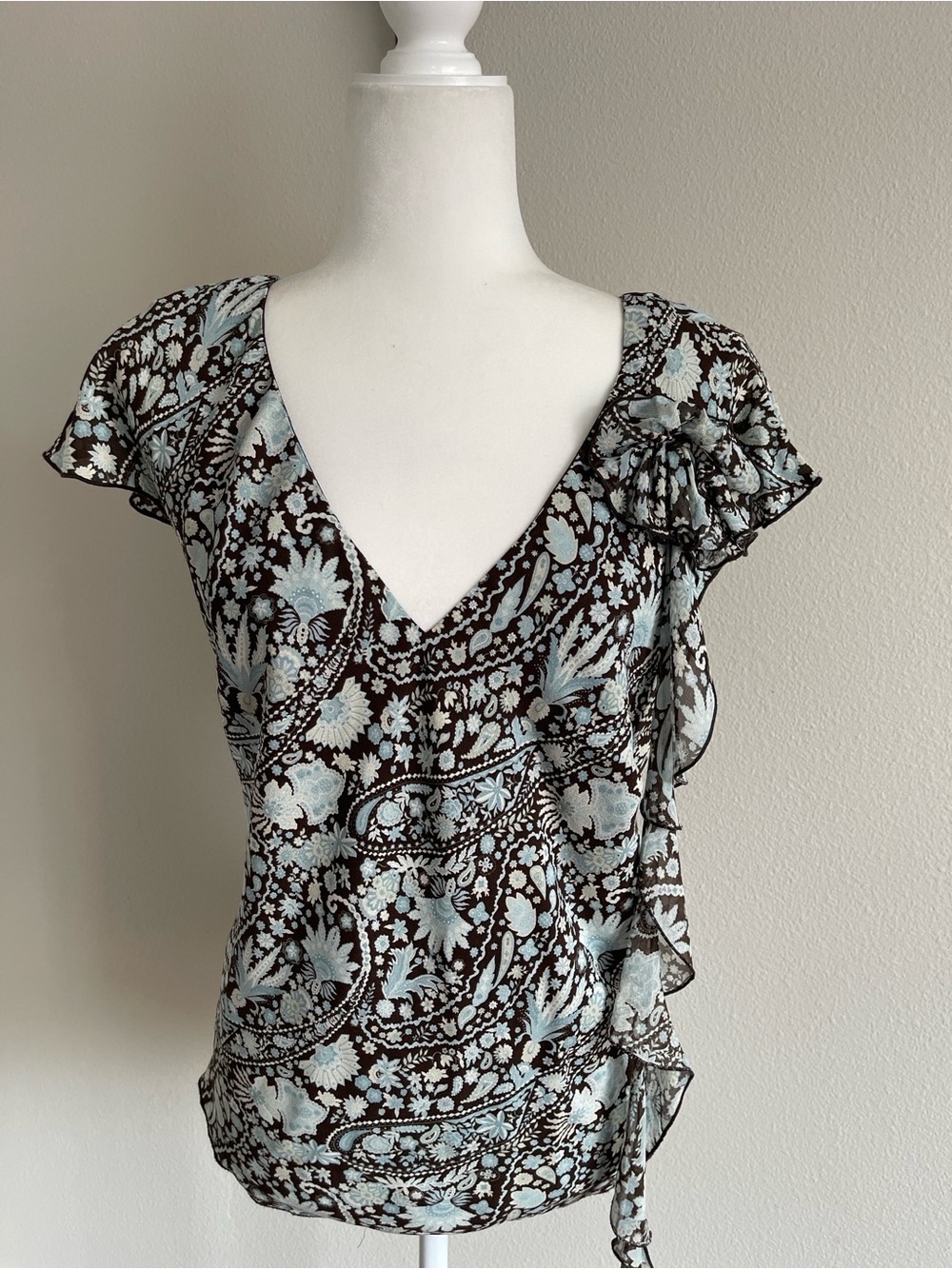 Jones New York Silk Brown and Light Blue Floral V-Neck Ruffle Tie Blouse